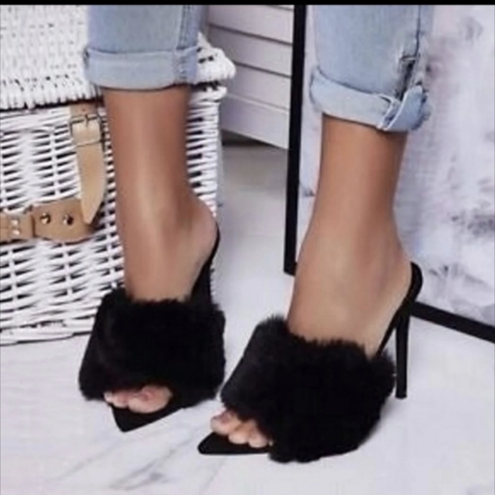 Pointed Toe Faux Fur Slip On, Size 6
